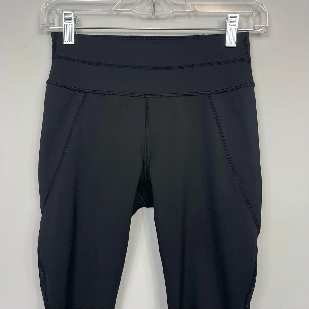 ATHLETA Laser Mesh Sonar Capri Leggings Black Compression Fit 347961 Size XS